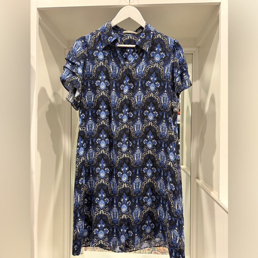 Alice + Olivia Jem Shirtdress Size Large 💙